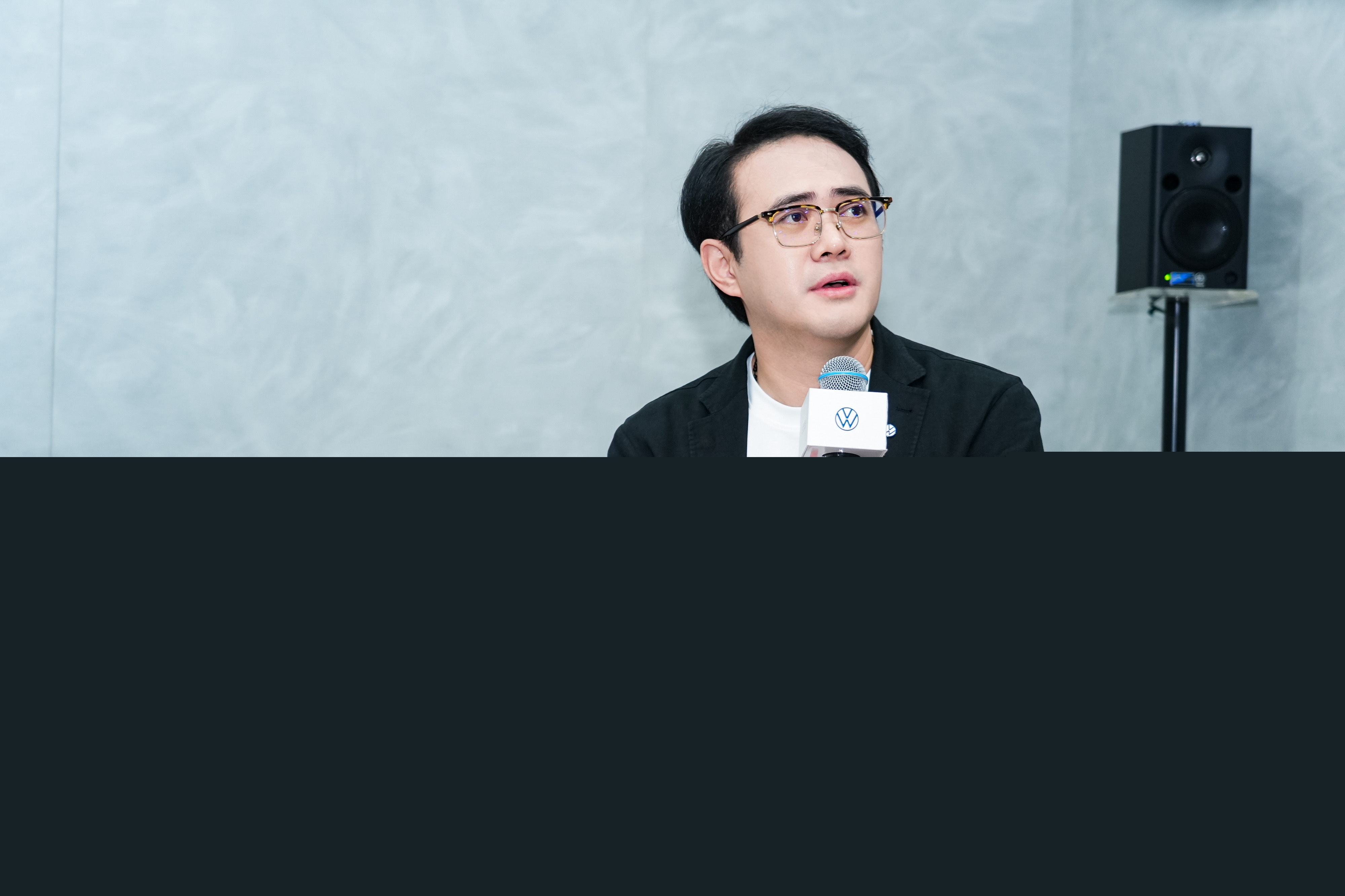 2025成都车展：全新凌渡L上市(shì)引(yǐn)领(lǐng)油(yóu)车个性化风潮，上汽大众持续发力 “油电同进”