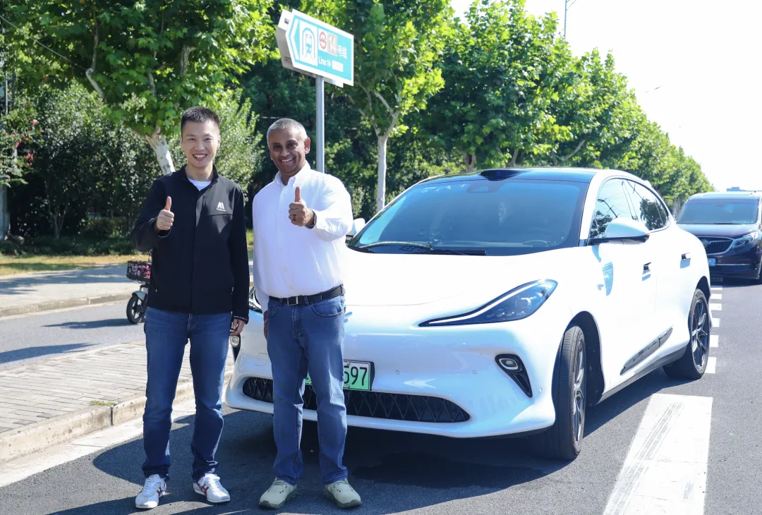 飞轮大模型落地欧洲，Momenta全球化进程提速
