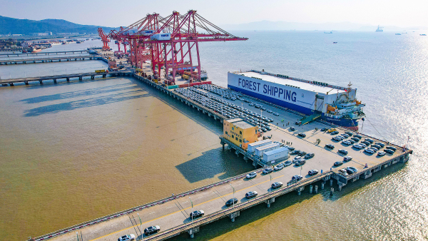 圆桌｜智能驾驶出海先发优势明显，合规与本土化挑战更加复杂